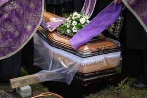 Read more about the article Jak zadbać o wizualną część pogrzebu?